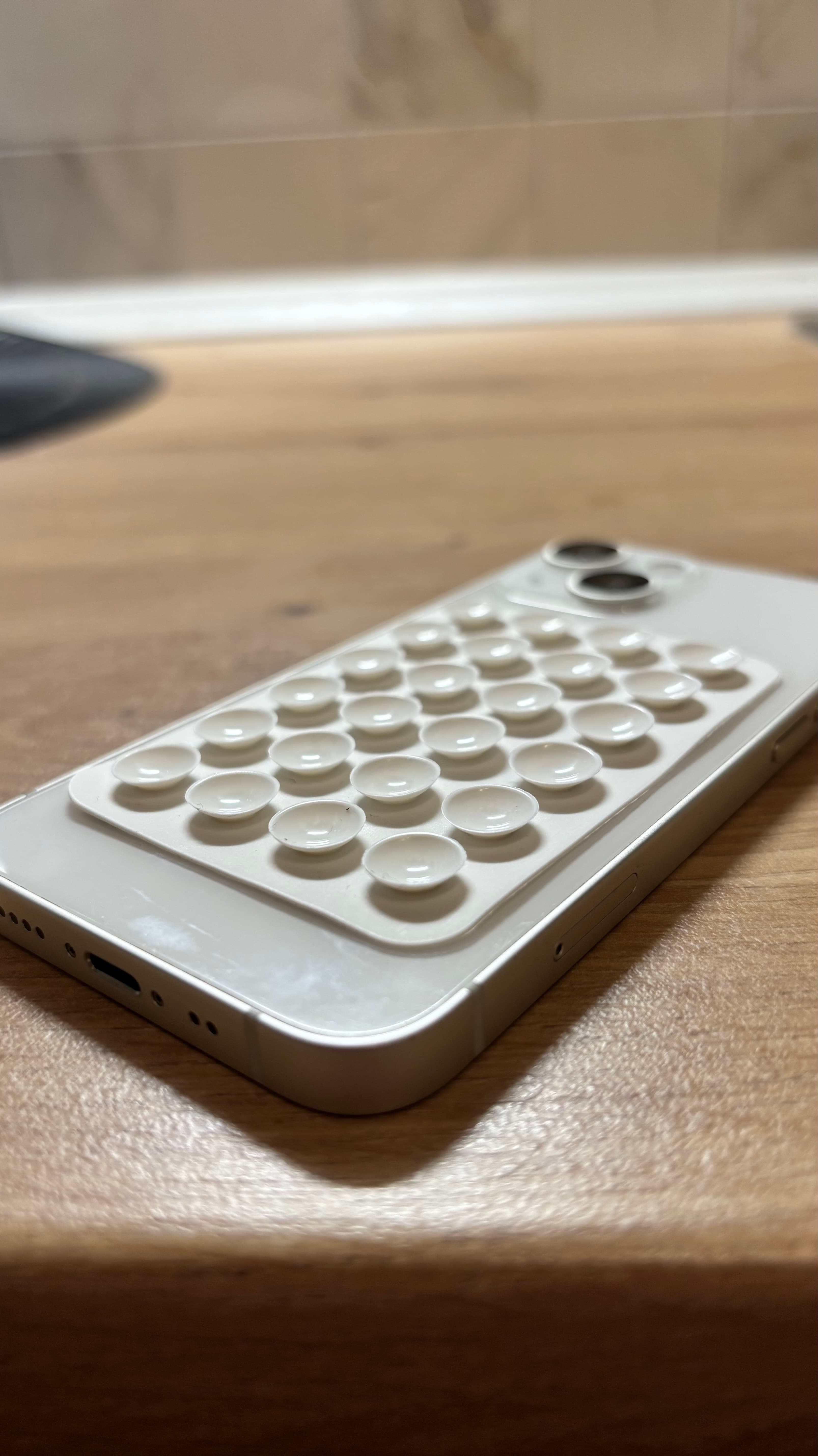 Silikonowa mata z przyssawkami do smartfona 📱